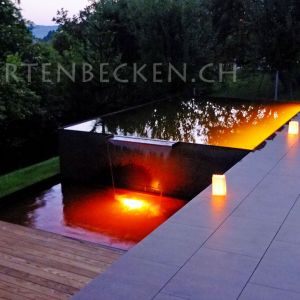Gartenbecken Bei Nacht 003